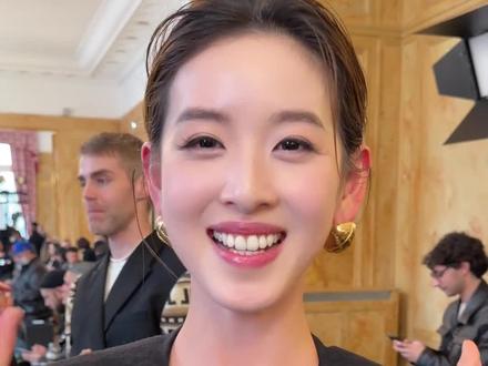 奶茶妹妹章泽天参加巴黎时装周,美疯了!#章泽天