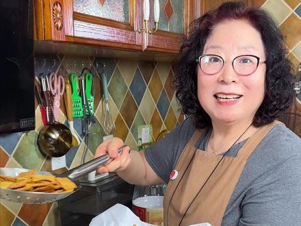 在家就能复刻的小米锅巴! 酥脆可口,做法简单,一口一个越嚼越香#好好吃饭大赛 #小米锅巴 #追剧小零食 #美食教程 #锅巴