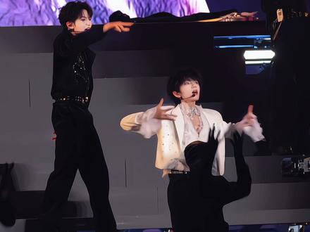 从莆田追着喊妈妈喊到了新音 妈妈是一种感觉
2025.12.27 《来自天堂的魔鬼》#橹穆 #橹穆双人舞台 #橹穆直拍