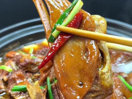 红烧老鹅这么做软烂入味,鲜香不柴#地道农家菜 #乡村味道 #家乡的味道 #铁锅炖嘎嘎香