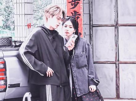 #白鹿王鹤棣菜市场买菜 两个漂亮宝宝玩的开心啊#白鹿 #王鹤棣 #亲爱的客栈 #娱乐评论大赏