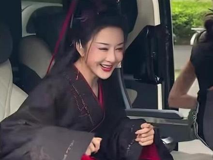 项羽问同乡:“你们来时,下相是否依然细雨纷纷?那正是故乡最美丽的时候!”此时,下相正值细雨,终于等到虞姬重归!#跨越千年的回望#宿迁项王故里@李依晓 @宿迁零距离