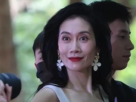 播出3个月后再看《许我耀眼》四大主演,赵露思红毯压轴,陈伟霆升为人父,温峥嵘47岁凭演技翻红#2025星光大赏来了 #赵露思出席星光大赏 #赵露思 #内容启发搜索 #娱乐评论大赏