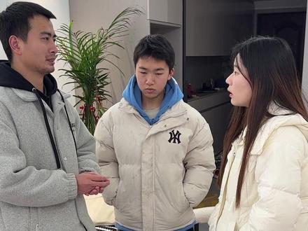 薇薇忙着装修店铺,小易突然来了还给了60000块钱,最后一番话让人意外,吓人!#日常vlog #创业