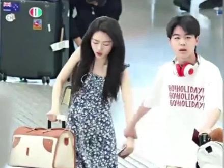 有种无法艾特弟弟的无力感
#赵今麦#骄阳似我#韩昊霖#姐弟#追剧