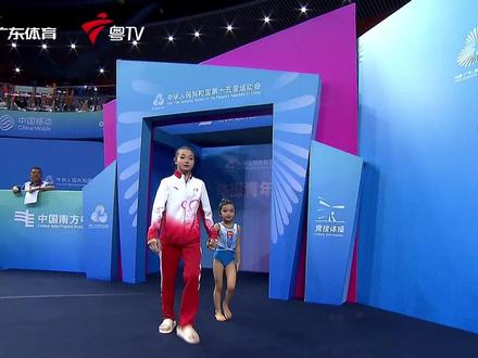 如果说到目前为止,要挑选一位十五运会最耀眼的新星,那么广东选手#柯沁沁 必然是最符合条件的候选人之一。青年组和成年组体操项目的比赛加起来获得五块金牌,她的未来值得大家期待。