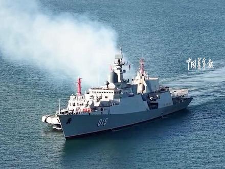 越南海军“陈兴道”号导弹护卫舰访问青岛。#江河有我