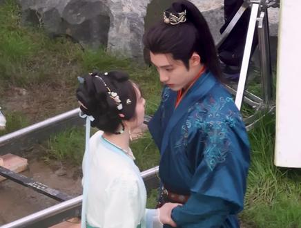 《恰逢春》女主邓恩熙和男主董思成 #冀发影视#邓恩熙 #董思成