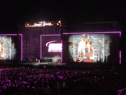 #随州演唱会 张韶涵的四首歌唱完,很多人就离场了,感觉这对后面的歌手不是太友好,我听完后最后一首星辰大海后离场(后面上场的黄霄云很敬业,感觉是个很努力的女孩)