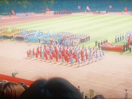 #学生运动会开幕式表演 #烟台南山学院运动会 #烟台南山学院 #校园vlog 把回忆,通过影像定格在那一瞬间