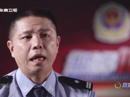 男子喝醉耍酒疯,竟对民警拳打脚踢,民警一招制服男子 #您好110