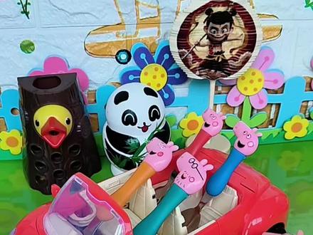 小猪一家开车出游喽#大红色敞篷跑车#小猪佩奇餐具#玩具推荐 @抖音精选官方账号