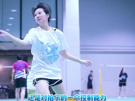 尤尼克斯 800LT球拍测评 @YONEX #小羽测评 #王小羽