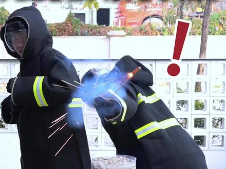 不要手持方式燃放烟花炮竹! #应急科普#烟花炮竹 #新年快乐 #家庭安全 #正确燃放烟花爆竹