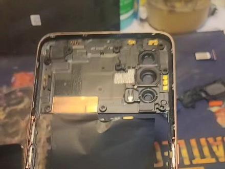 #修手机 #手机店日常 实话实说,实测真我手机,性能咱不管,拆开看主板