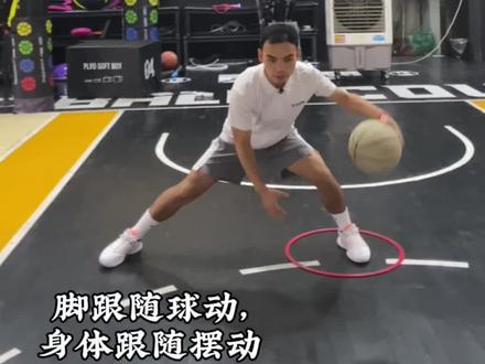 运球协调性不好的兄弟们快看过来,跟着我一起练!
#篮球需要沉淀 #篮球🏀 #运球节奏 #日常训练