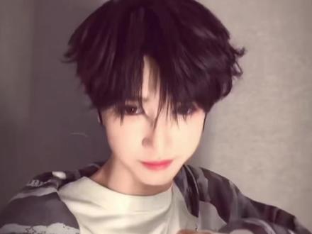 不用问了!这里有个男孩记得 #涵坤 #宝藏 #狗狗 #直播