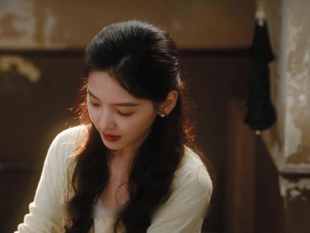 白宇章若楠新剧《冬去春来》:徐胜利在自己创作路上十分不顺利但是因为一次意外让他和庄庄的感情又进一步#冬去春来 #冬去春来i群像年代党狂喜