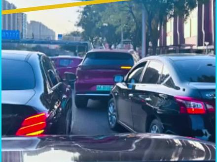 遇到这种开门式加塞你会如何应对!