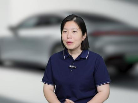 别再按住比亚迪大灯的“标准模式”不撒手了!近光一打比手电筒亮不了多少,天天跑个夜路都不敢上40码,生怕一个看不清就压到坑或撞上狗!其实比亚迪的大灯自带“增亮开关”,一键调节成功灯光肉眼可见的变亮十倍!