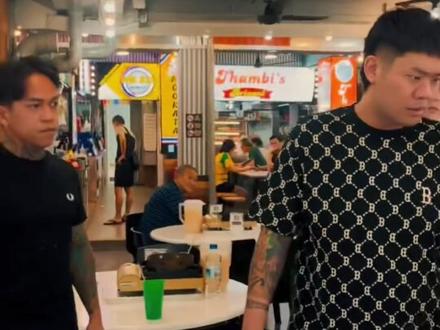 sibeh有梗的广告🤣🤣🤣
#simonboy #Yakkinmookata
#wearenotgangster