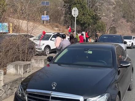 最近都别来蓟县爬山徒步了,哪哪都封山了,所有道口都有志愿者看着!