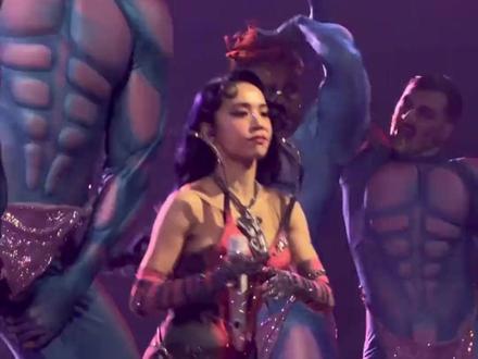 只想在演唱会上玩艺术,没想到被人说成是“吸运”,在传播艺术的路上或许道阻且长#蔡依林演唱会 #蔡依林 #人间乐园 #艺术 #怪诞