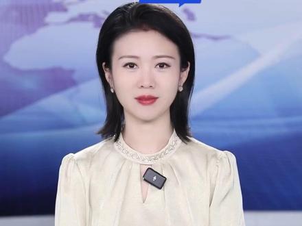 合肥城建:公司目前主营业务不涉及半导体、芯片及存储等相关领域
大家好,欢迎收看证券日报市场简讯。
首先关注公司动态,合肥城建5月19日发布公告称,公司股票交易价格连续3个交易日(2026年5月14日、2026年5月15日、2026年5月18日)收盘价格涨幅偏离值累计超过20%。根据《深圳证券交易所股票交易规则》相关规定,属于股票交易异常波动的情况。公司目前主营业务为地产开发与销售,不涉及半导体、芯片及存储等相关领域,短期内也无转型计划。截至本公告披露日,公司与长鑫科技集团股份有限公司无任何业务往来。
从市场表现看,同花顺iFinD数据显示,5月19日,合肥城建收盘报25.12元,涨幅为9.98%,成交额为46.59亿元,换手率为23.64%,流通市值为201.7亿元,其所处房地产行业涨幅为0.79%。
从行业视角看,平安证券研报表示,2026年4月全国商品房销售金额降幅延续收窄,一线城市房价持续改善,市场热度延续,关注后续楼市走向。考虑当前地产板块仍处较低位置,业绩压力释放后向下风险有限,且市场仍存在预期差,一旦市场对楼市拐点形成共识,预计将具备较大向上弹性,中期维度地产板块仍值得参与。
感谢收看,我们下期再见。
(记者:王雪儿 审核:赵子强、王江浩)