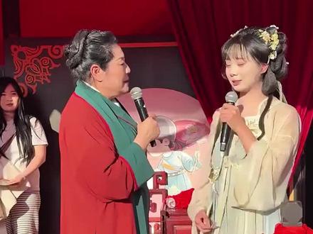 王婆说媒变大型许愿场所,现在婚恋价值观都这么肤浅吗?