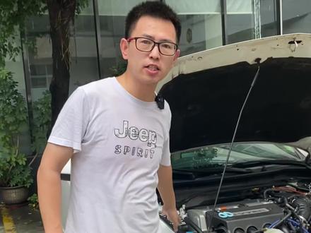 自己动手更换示宽灯,简单又省钱,看过你学会了吗?#led车灯 #示宽灯 #车灯改装 #我要上热门抖音小助手