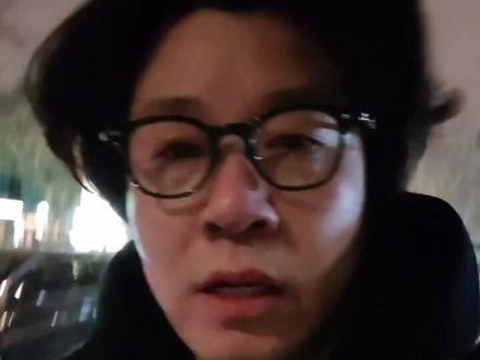 樊导说上半年官宣的场次没有敦敦 敦敦工作排得有点满 所以会缺席 我们就敬请期待下半年吧
#蒋敦豪#寻找李二狗#抖音官方推广上热门