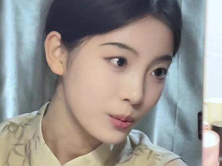 淡颜女大学生化妆思路之中式美学#中式妆容#妆教#爱敬天鹅绒粉膏