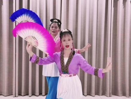 应抖友要求,上传一段完整版彩调《十月花》,愿每个人家庭团团美美,阖家幸福!#传统文化 #弘扬戏曲文化 #传承文化