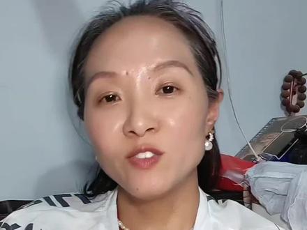 家长们高考出分以后不要慌,做好这5个步骤不辜负孩子努力的结果 出分以后我们去年是怎么做的完整5个步骤,
第一步:出分的第二天早上登录你们省的教育考试院官网,查孩子的总分 + 全省排名位次”
一定要截图保存!这个位次是你填志愿的“身份证明”。
再提醒一句:别只看你的分数!因为每年的题难易度都不一样,所以你知道在全省排名的位次,就能去跟往年跟你这个位次一样的孩子去对比,大概就能了解你可以报那个学校了。第二步:先找出“冲和稳再保的”三类学校
在出分后24小时内,先打印一张表,
冲一下位次比你高5000名左右,下面稳的就是和你今年位次差不多的,保的就是位次比你低个5000到6000名左右的吧!
每类大概5到6所学校吧因为平行志愿一般可填6-8个,48个志愿呢你尽量填呗!
关键:要看“你的位次”比看“分数”更重要
第三步:按“这面的冲-稳-保”顺序排好志愿
把学校按梯度填进系统:要按前面是冲,中间是稳,最后面才是保底的。
平行志愿规则:按分数优先,遵循志愿,从高到低一次投档的原则!
系统从你填的第一个学校开始看,只要第一个够分就投,如果不够就自动按顺序跳下一个。
但是只要你被投进一个学校,就不能退档再投另外一个了!所以最后一个“保底学校”必须要真能兜住底才行! 1个志愿等于一个学校的专业组,你如果填了这个学校的两个专业组,就代表是两个志愿了,
最后加一句一定要勾选“服从专业调剂”
第四步:系统开放第一天就填初稿,出分后2天内是填提前批的志愿,如果不准备提前批,就等普通批,普通批是3天内填报完成系统关闭
志愿系统打开一般是出分后2-3,当天就填初稿! 填的时候要把院校的代码和专业组代码都填清楚
截止时间很多省都是上午10点或是下午5点就截止了。
填好有两次能改动的机会,所以提前填如果感觉哪里填的不对可以改,
第五步:在录取期间,每天盯进度,看到滑档立刻报征集,
可别傻傻等短信!每天最少要看它个3到4次刷省教育考试院官网查状态。
可如果一直显示“自由可投”或长时间没啥变化,就有可能被退档或是滑档了!
立马上征集志愿!窗口期很短几小时到1天错过就没本科上了!
家长朋友来说说你们孩子有喜欢的学校和专业目标了吗?
关于高考志愿填报,ask me nothing #一人一个高考志愿建议#请回答2026高考#家长必看#一个妈妈的心声#情感正能量