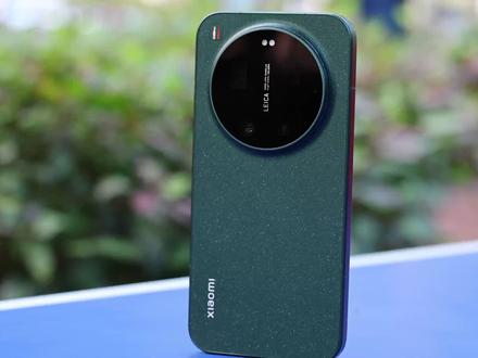 实拍500张后,我发现了小米 17 Ultra的代价 小米 17 Ultra影像深度体验报告,主摄表现封神,但连续光学变焦并非没有代价。本期抛开徕卡,只谈真实影像实力与问题。#小米17ultra #小米手机 #科技