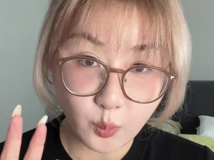选哥哥还是弟弟呢?#双胞胎 #爱用物分享 #美白 #护肤 #干货