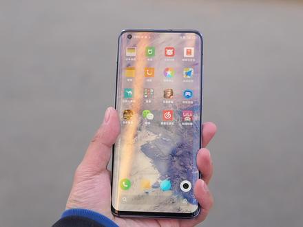 小米10双扬声器测试:手机调转方向会自动切换左右声道你发现了吗