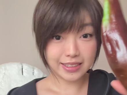 一口一咔呲~ #水果彩椒 #彩椒吃法 #爱吃食物的女孩子 #彩椒碗 #凉拌彩椒