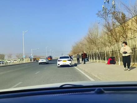 巴州车管所科三新一号线来回视屏,不喜勿喷!!!