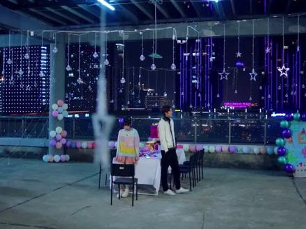 #夏夜知君暖 暖夏#王梓薇 意外扑倒君夜#邓超元 ,君夜任性要求暖夏负责~