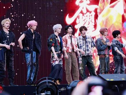 我家满分男团#新音#时代少年团#舞台#演唱会