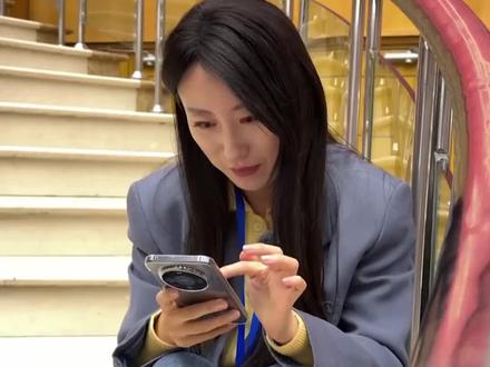 原来这才是科技最浪漫的样子#派小轩春晚后台用豆包暖哭妈妈#豆包过年