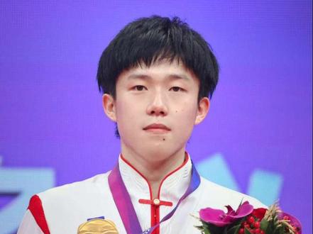亚运金满贯男线历史第一人 #王楚钦 #竞技体育的魅力所在 #体育精神永不言败