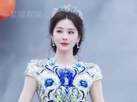 REDGALA 红毯出场时间暴露众星江湖地位,虞书欣仅次朱亚文,李晟略逊祝绪丹,刘诗诗开场成龙压台无人争锋#虞书欣 #刘诗诗 #成龙 #影娱热点团 #内容启发搜索