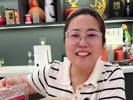 没事可以喝点汤茶,里面有多种食材,营养丰富,而且还是冲泡的,喝起来也比较方便。#养生茶 #健康养生茶 #黄芪党参 #好物推荐