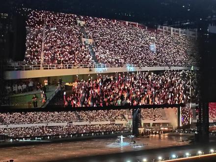 听了迟迟的神仙间奏,点歌环节也是迟迟😭#薛之谦演唱会 #万兽之王 #回忆版