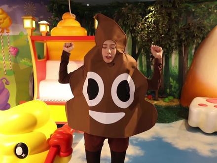 去小猪佩奇水上乐园尽兴的玩耍吧! #动画 #儿童动画 #可爱 #幼儿园 #小猪 #游乐园 #水上乐园 #嘿基尼