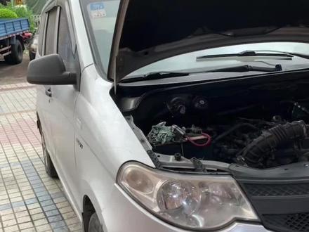 五菱宏光,更换涨紧轮,发电机皮带 #汽车服务行业 #专业的事交给专业的人 #我与汽车的日常 #实拍原视频