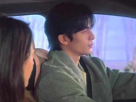 大公桥要变成情侣打卡吃梅花糕桥了 #骄阳似我 #聂曦光 #林屿森 #南长街