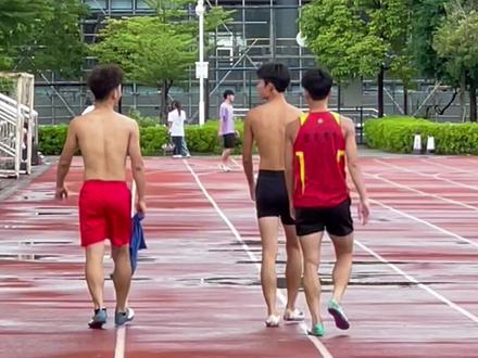 不是累,是天气的问题!#体育生 #小小学弟 #速耐 #潮流运动笔记 #哦吼